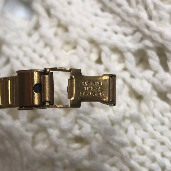 FOR PARTS Vintage Pulsar Ladies Gold Tone Wrist Watch - Doesn't Run - Picture 8 of 10